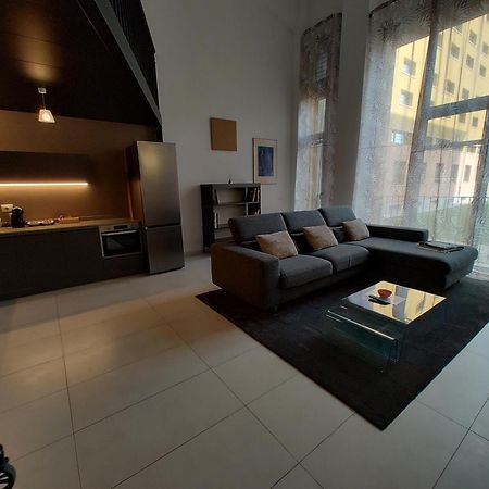 Milan Space Loft - Apartment Close To M5 Subway - Free Parking - Sky & Netflix Tv Exterior foto